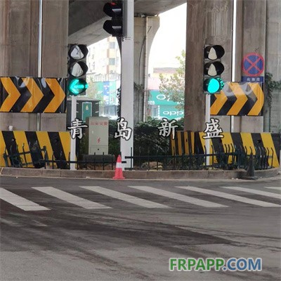 青島新盛FRP防撞設施 (1)